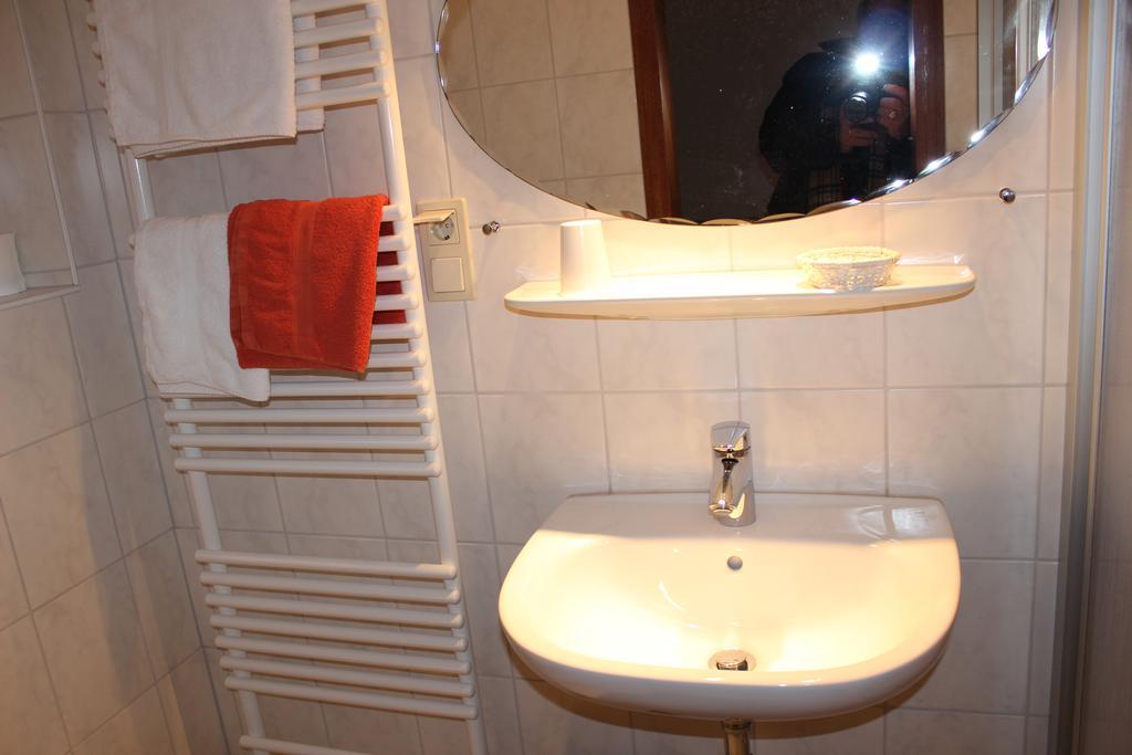 Landhotel Alte Aue Алтенау Стая снимка