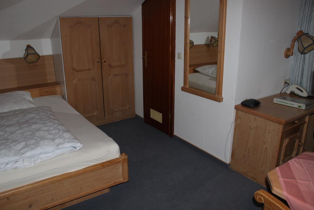Landhotel Alte Aue Алтенау Стая снимка